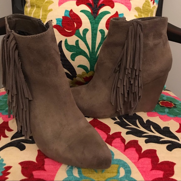 Madden Girl Tassel Booties⚜️ - Picture 1 of 4